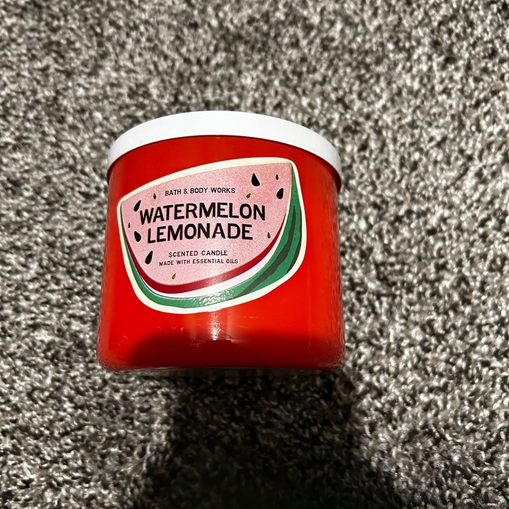 Bath & Body Works Watermelon Lemonade Scented Candle - Red
